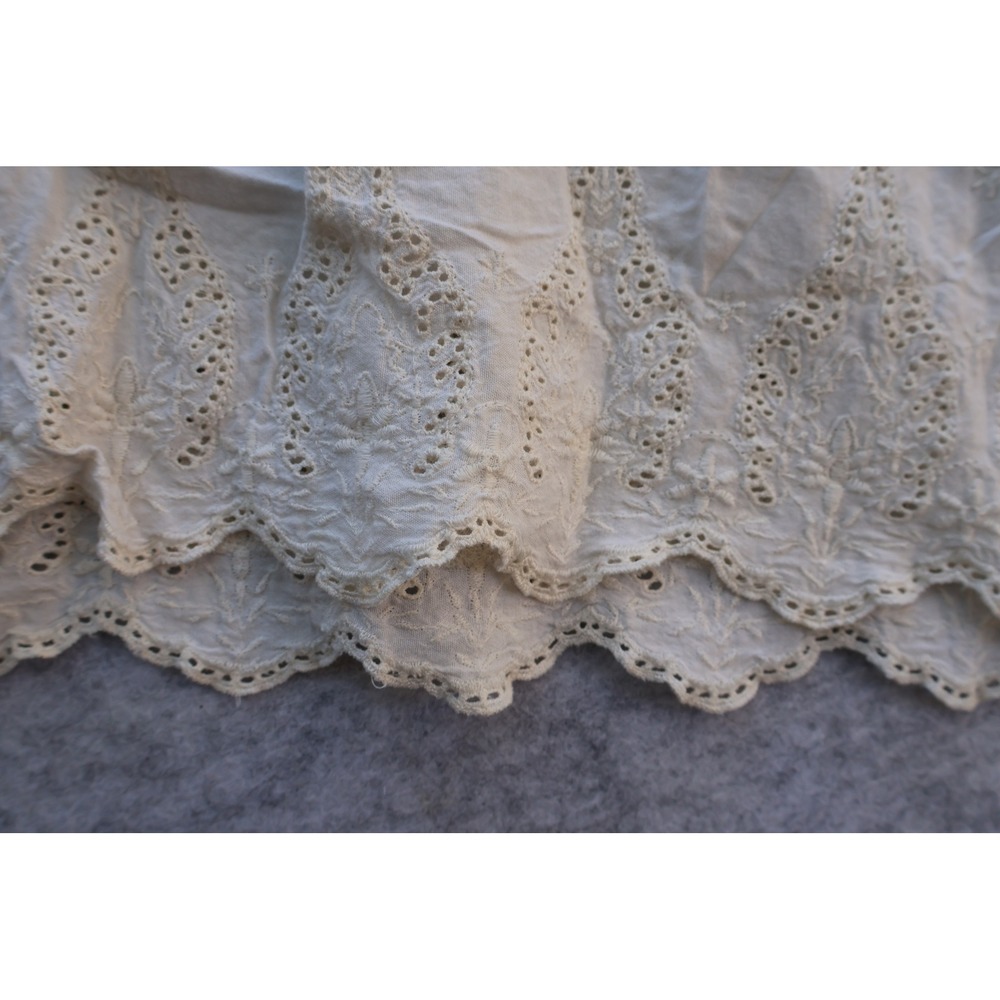 Old Navy Womens Medium White Eyelet Lace Peasant Blouse Cotton Gauze Tassel Top - Picture 7 of 7